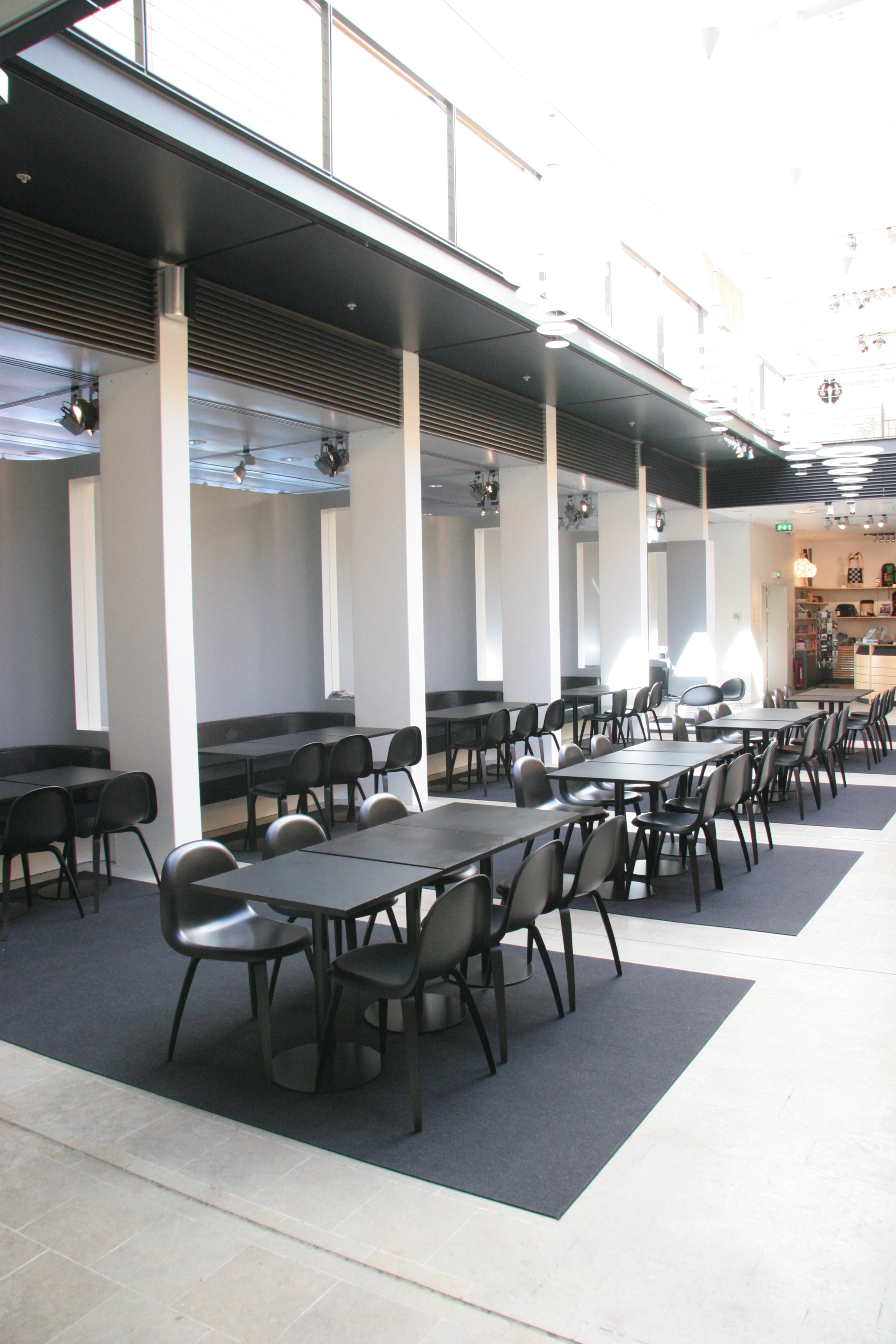 cafe 2, Fraster filt tæppe